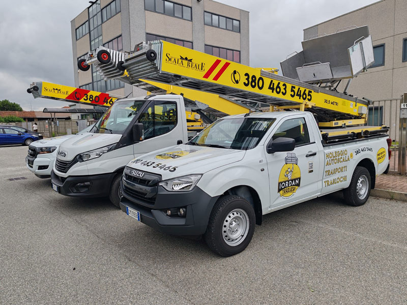 Noleggio autoscale per sgomberi e traslochi a Torino e provincia